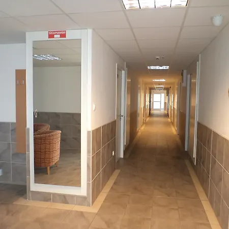 Hostel Almagyardombi Kollegium Eğri